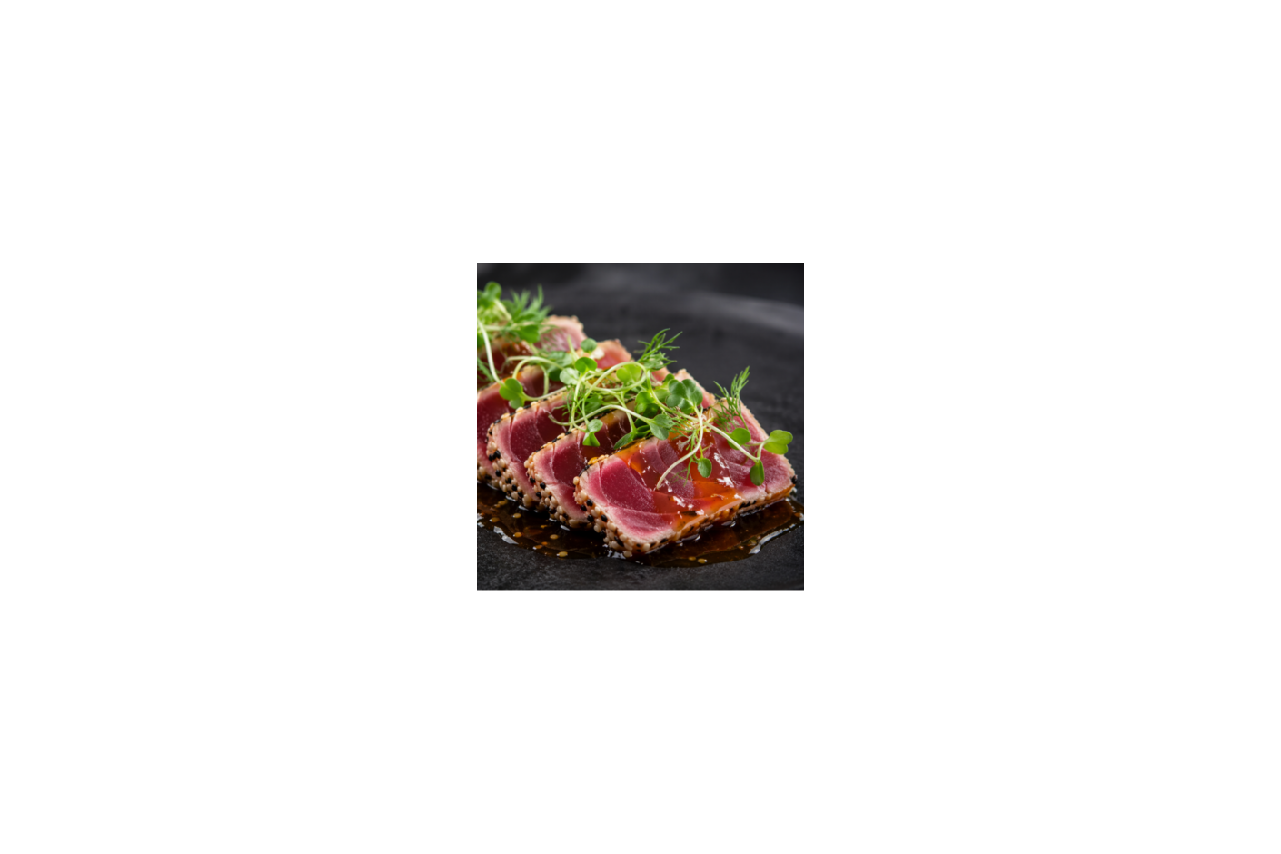 Tataki de atún rojo con costra de sésamo, glaseado cítrico y microgreens Mikagreens de rábano verde y eneldo